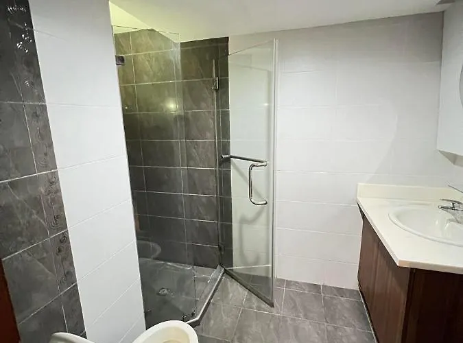 Home-like 2br Unit In The Center