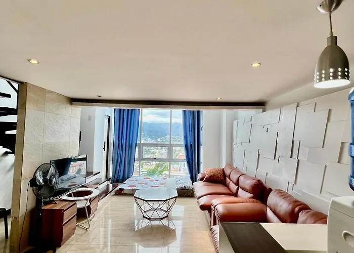 Home-like 2br Unit In The Center *